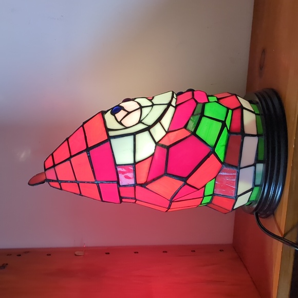Stained Glass Santa Gnombe Table Top Lamp - Picture 5 of 6